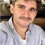 Profesor diseño y marketing. Dinámico y con experiencia